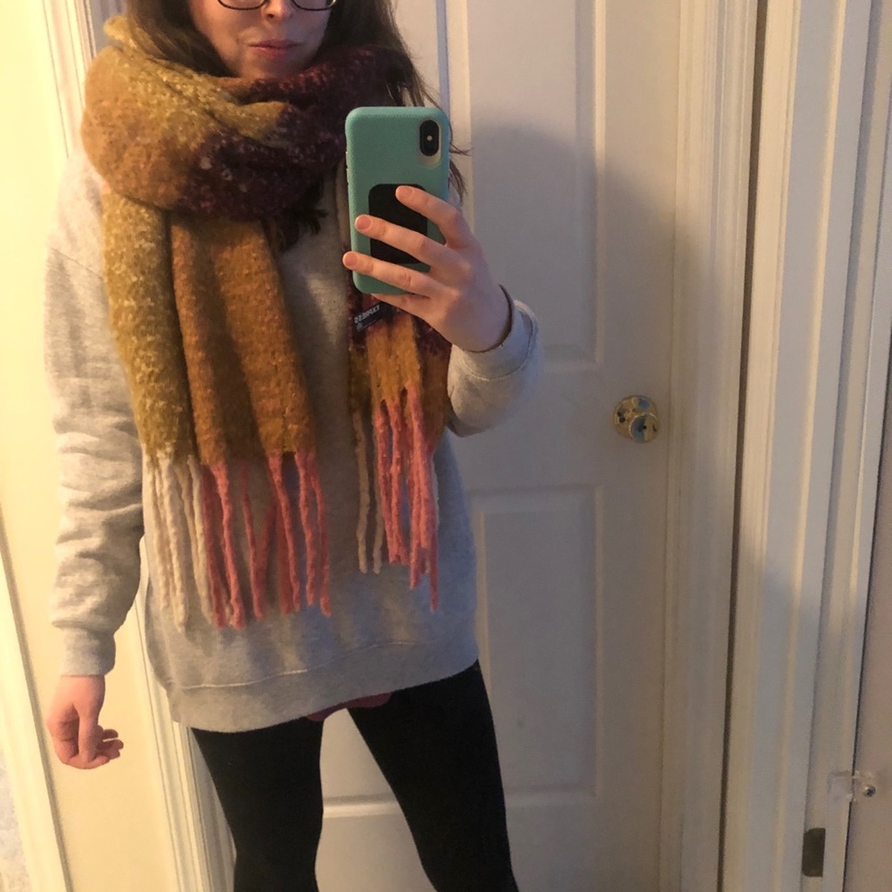 NWOT Express Blanket Scarf